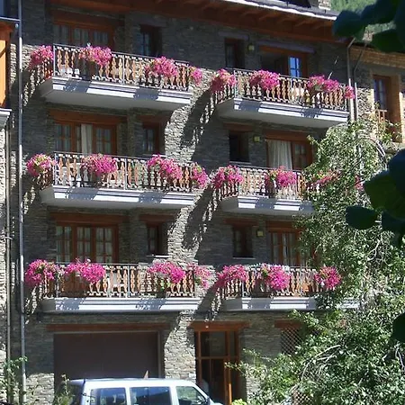 Apartaments Montana Alins Exterior photo
